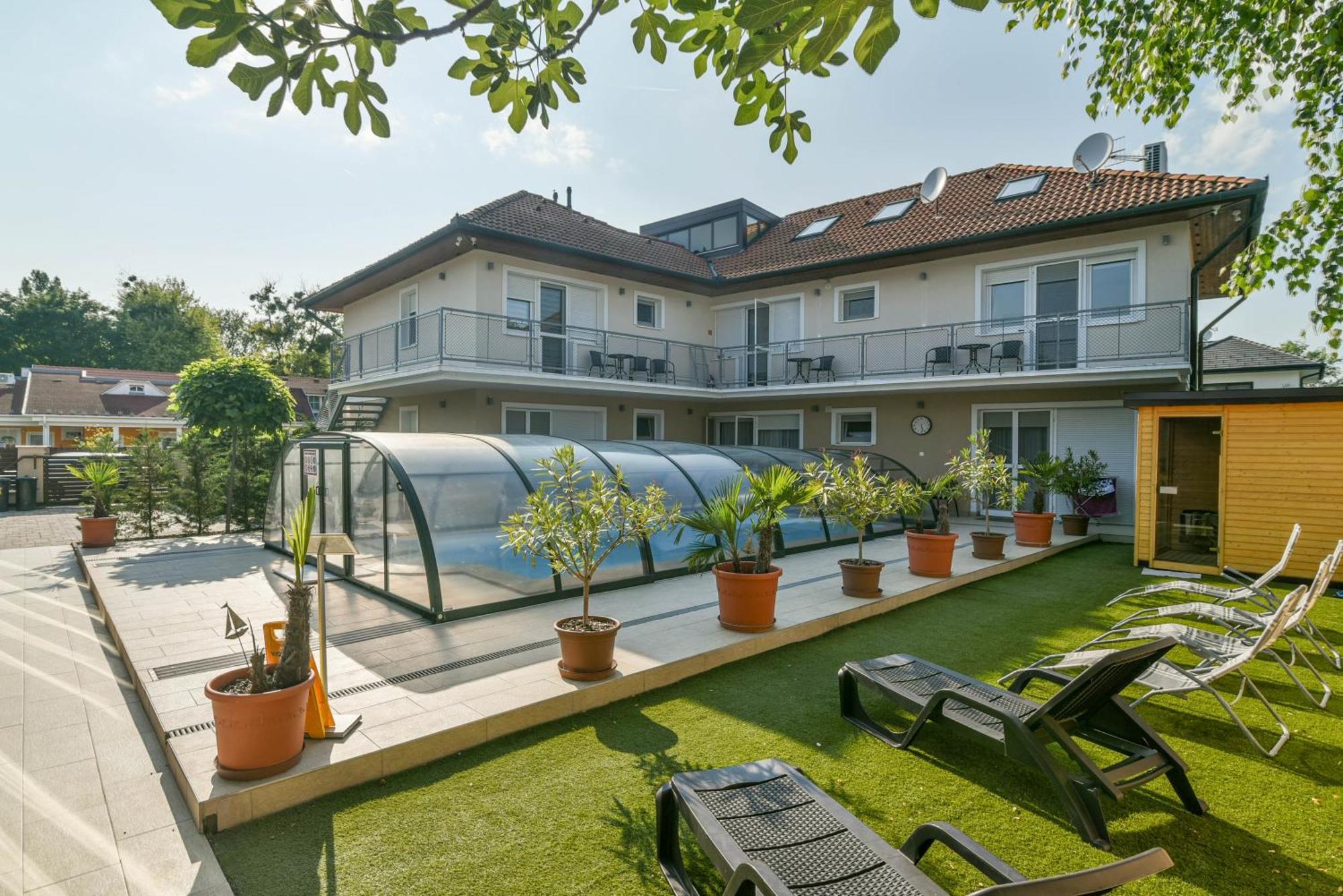 Happy Apartments Balatonlelle Exteriör bild